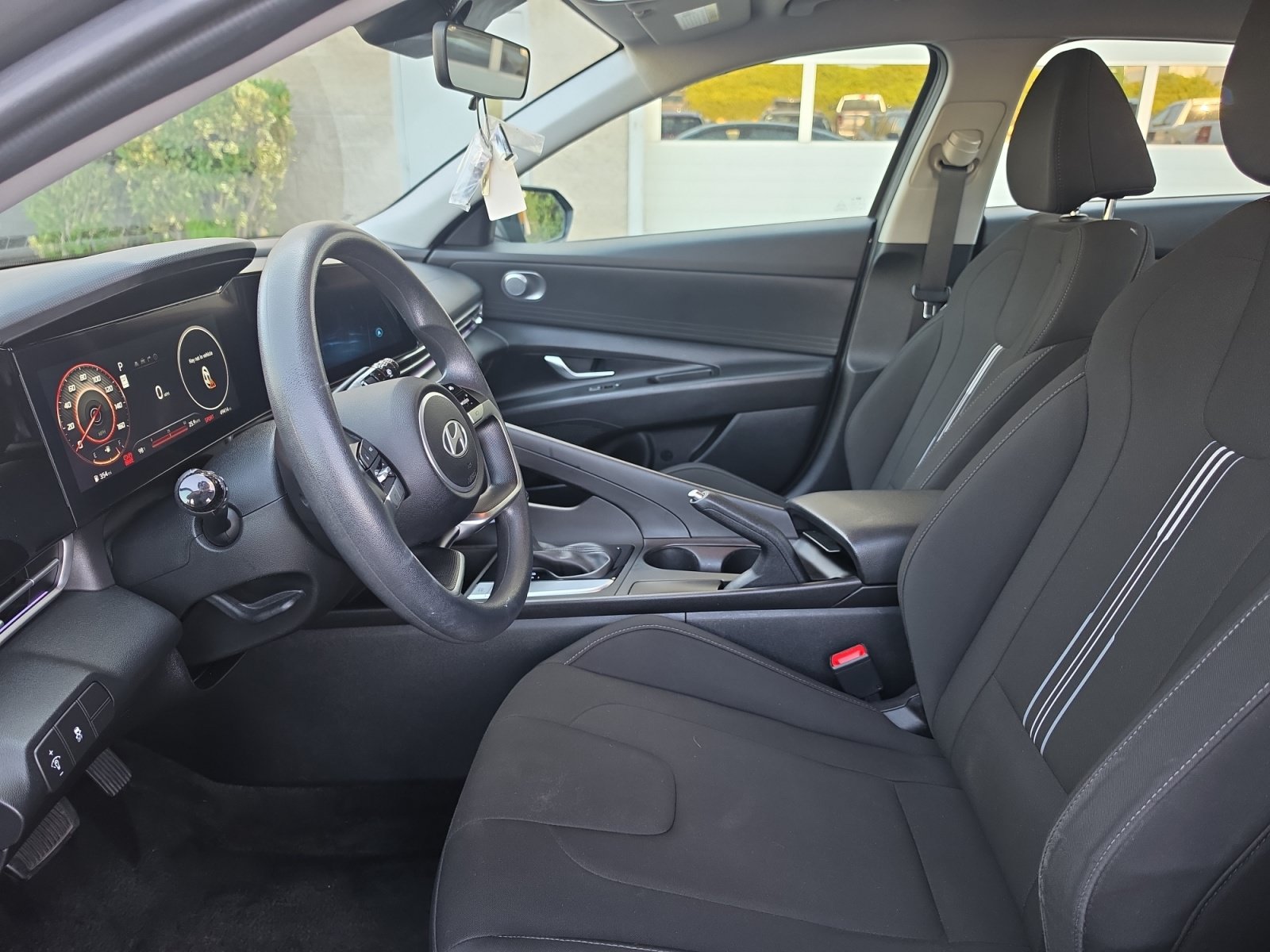 Used 2024 Hyundai Elantra SEL FWD image 10