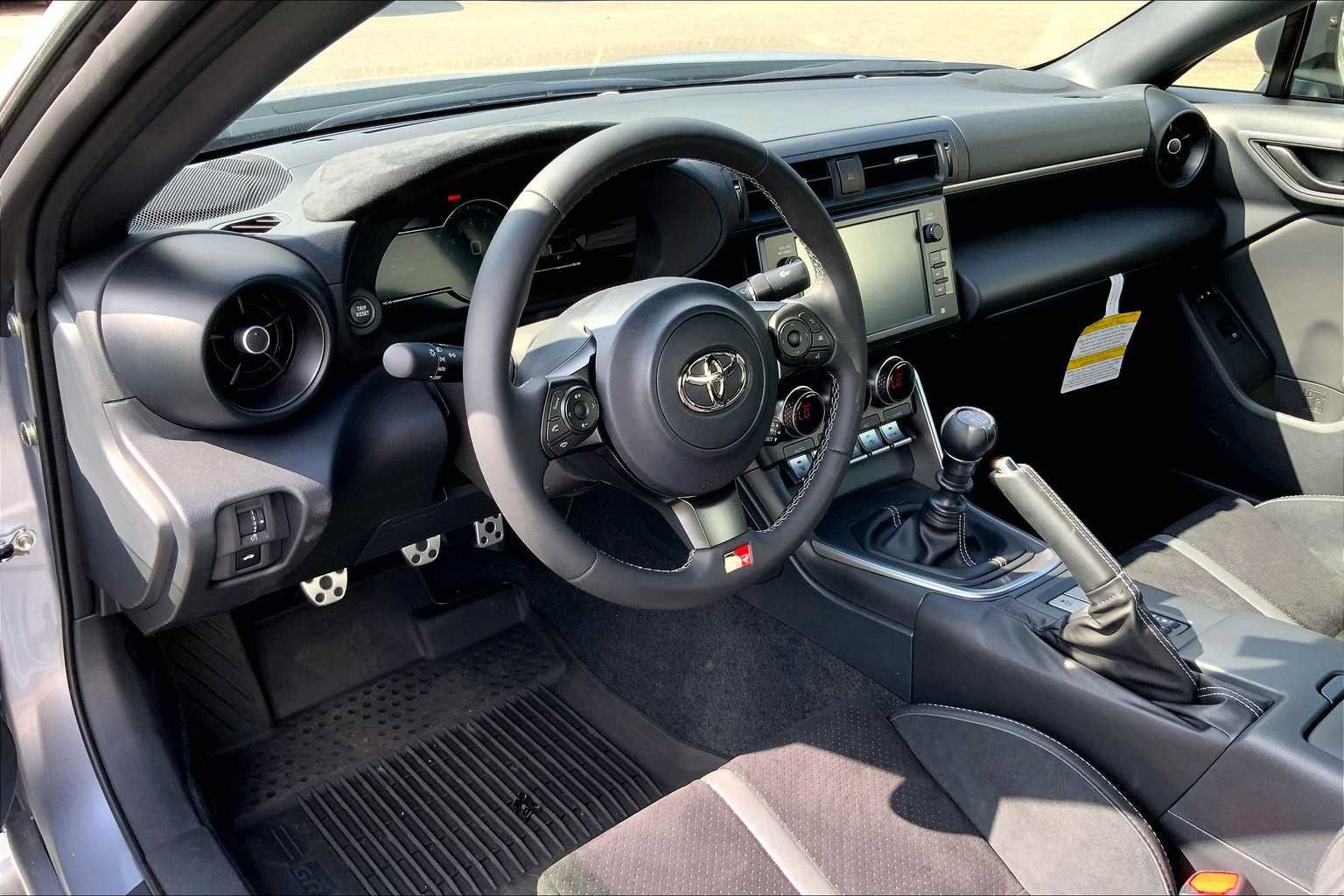 New 2025 Toyota GR86 Premium image 8