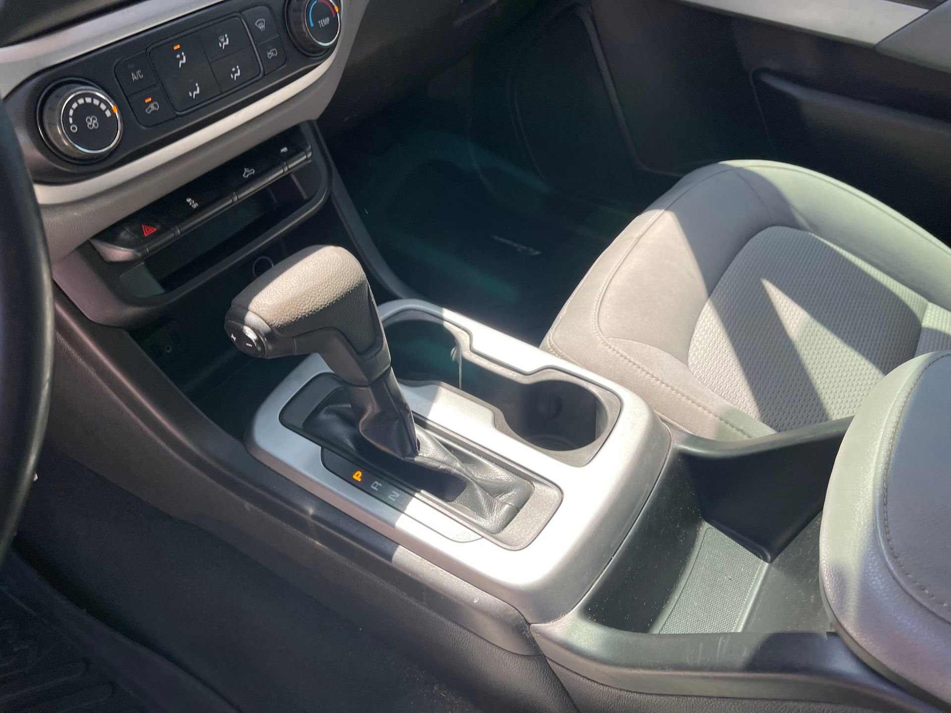 Used 2020 Chevrolet Colorado LT RWD image 18