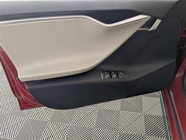 Used 2015 Tesla Model S 85D image 10