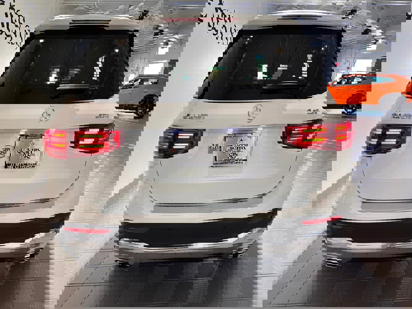 New 2025 Mercedes-Benz GLB 250 4MATIC image 5