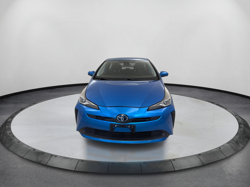 Used 2022 Toyota Prius LE FWD image 2