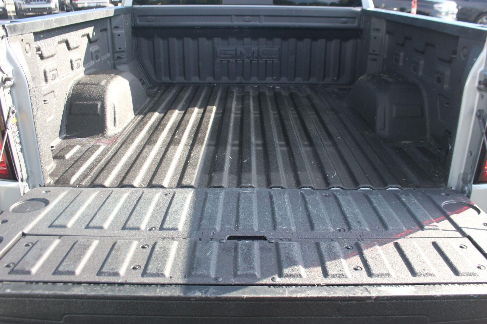 Used 2026 GMC Sierra 1500 SLT w/ SLT Premium Package AWD/4WD image 13