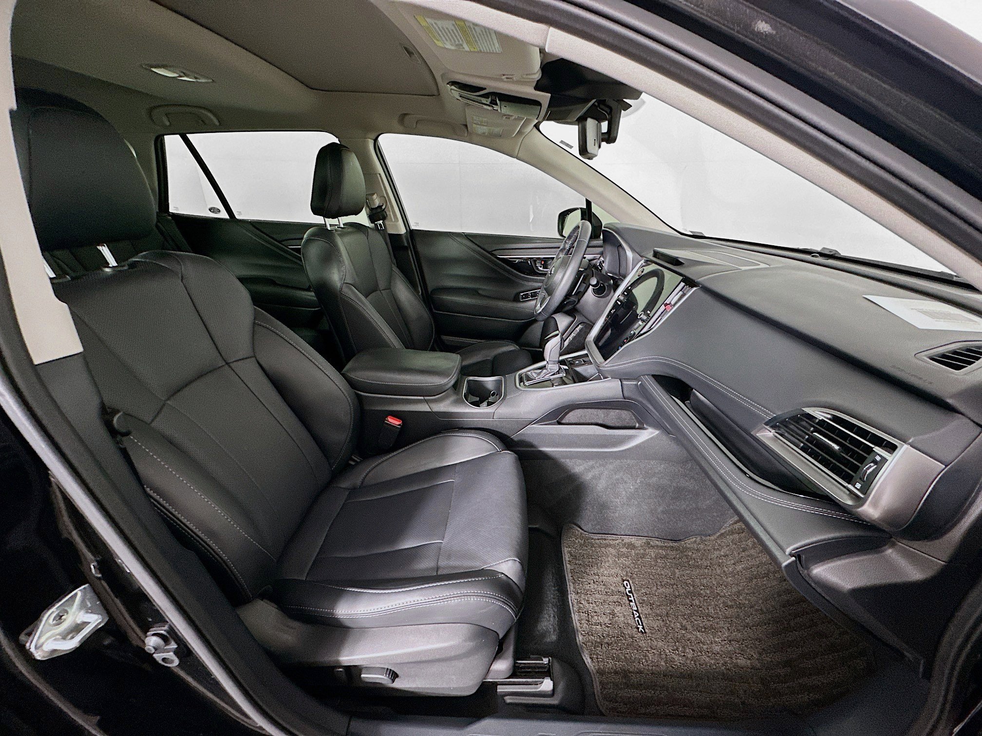 Used 2023 Subaru Outback Limited image 33