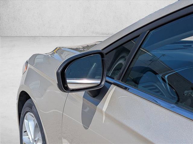 Used 2019 Ford Fusion SE FWD image 15