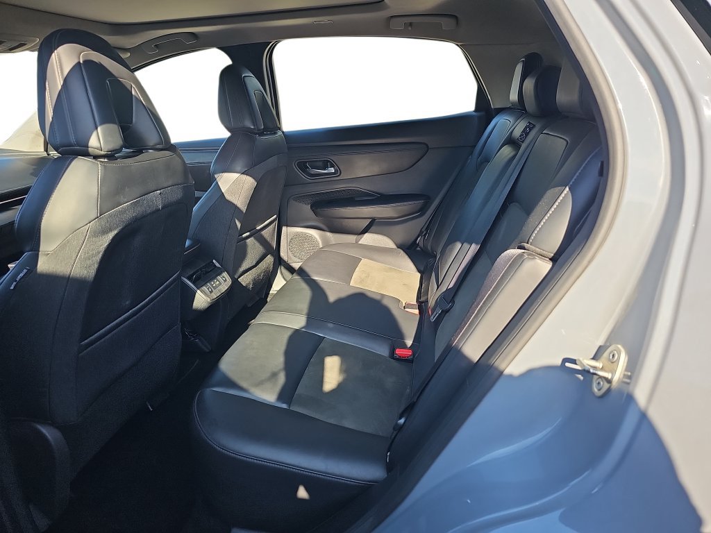 Used 2024 Nissan Ariya AWD image 14