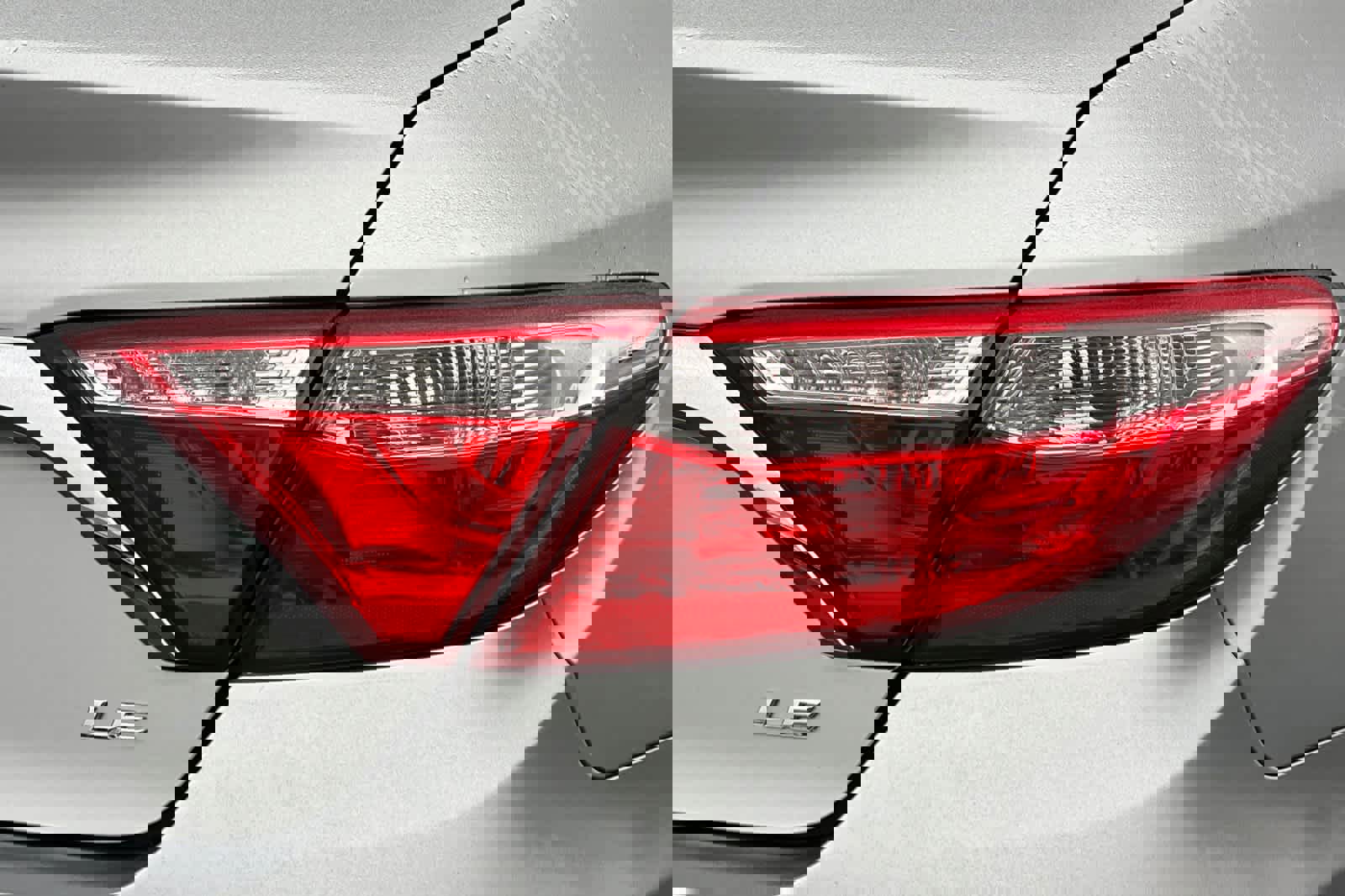 Used 2016 Toyota Camry LE image 29