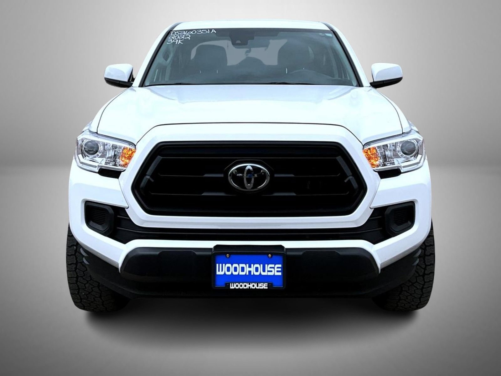Used 2022 Toyota Tacoma SR AWD/4WD image 2