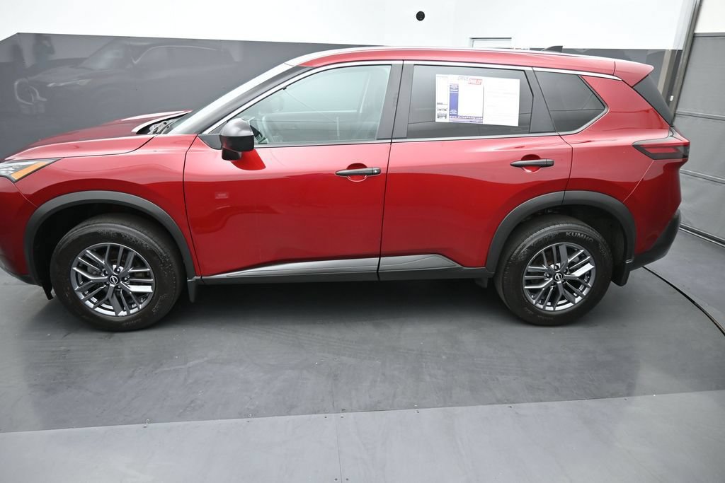 Used 2023 Nissan Rogue S AWD/4WD image 14