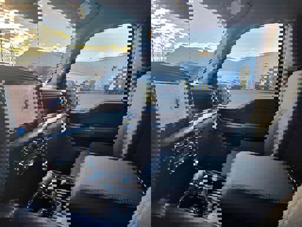 New 2025 Ford F150 Lightning XLT image 18