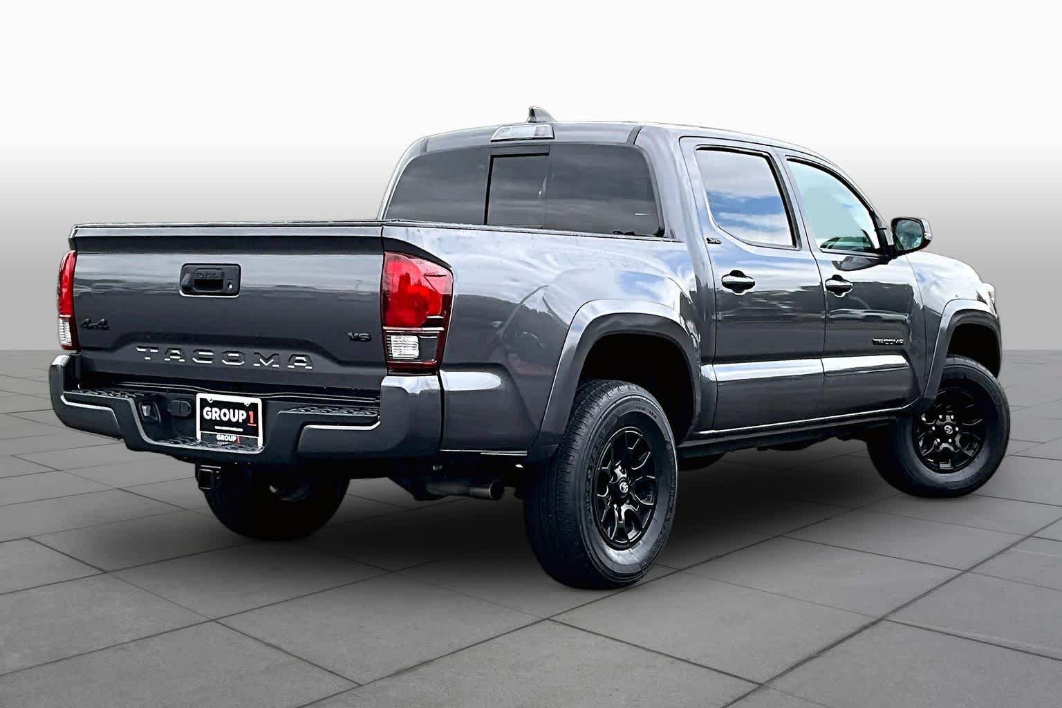 Used 2022 Toyota Tacoma SR5 w/ Technology Package AWD/4WD image 13