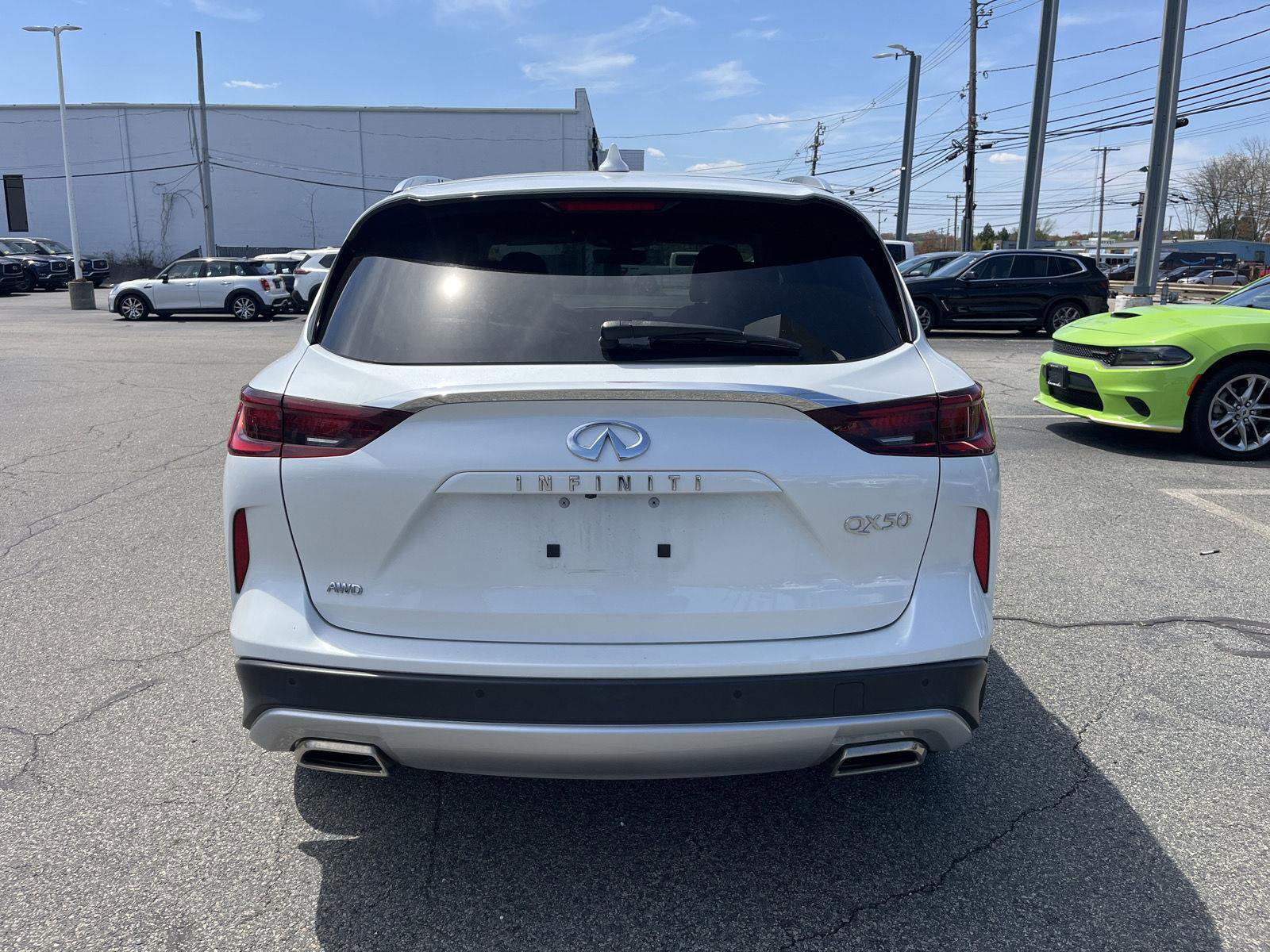 Used 2023 INFINITI QX50 Luxe AWD/4WD image 4
