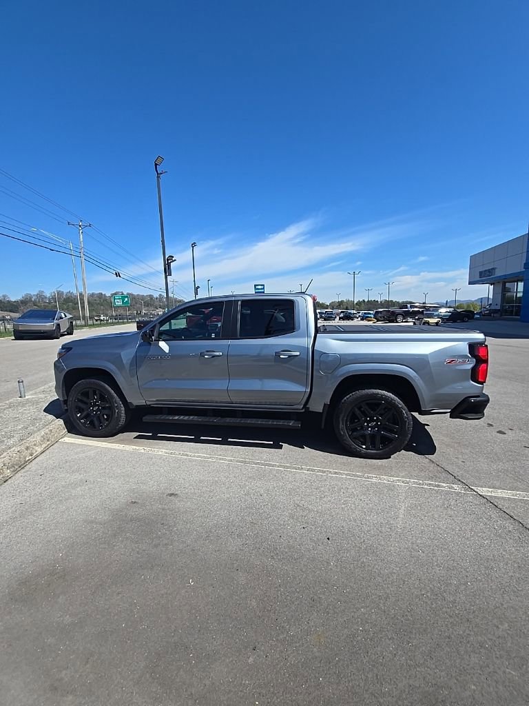 Used 2025 Chevrolet Colorado Z71 w/ Z71 Convenience Package 2 image 5