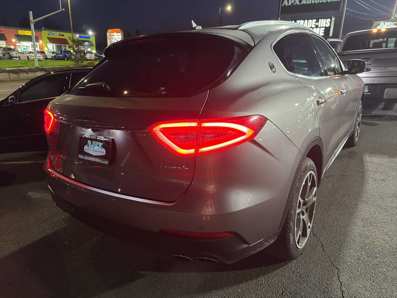 Used 2017 Maserati Levante S image 3