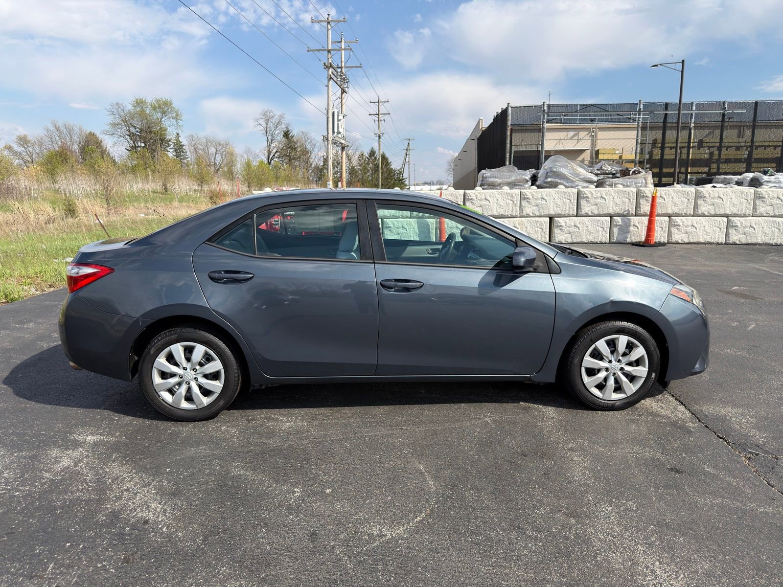 Used 2014 Toyota Corolla LE image 7