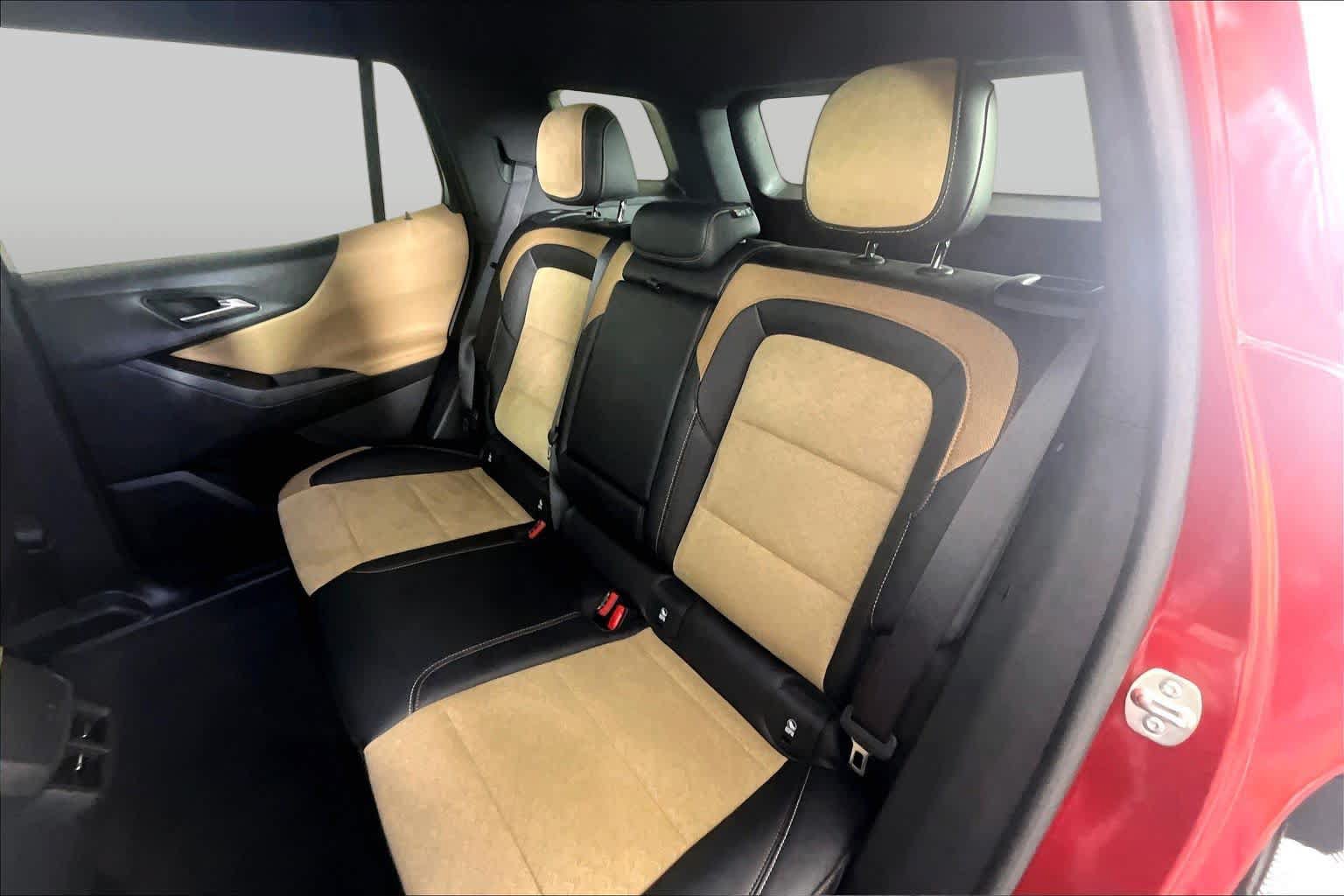 Certified 2026 Chevrolet Equinox ACTIV w/ LPO, Floor Liner Package FWD image 37