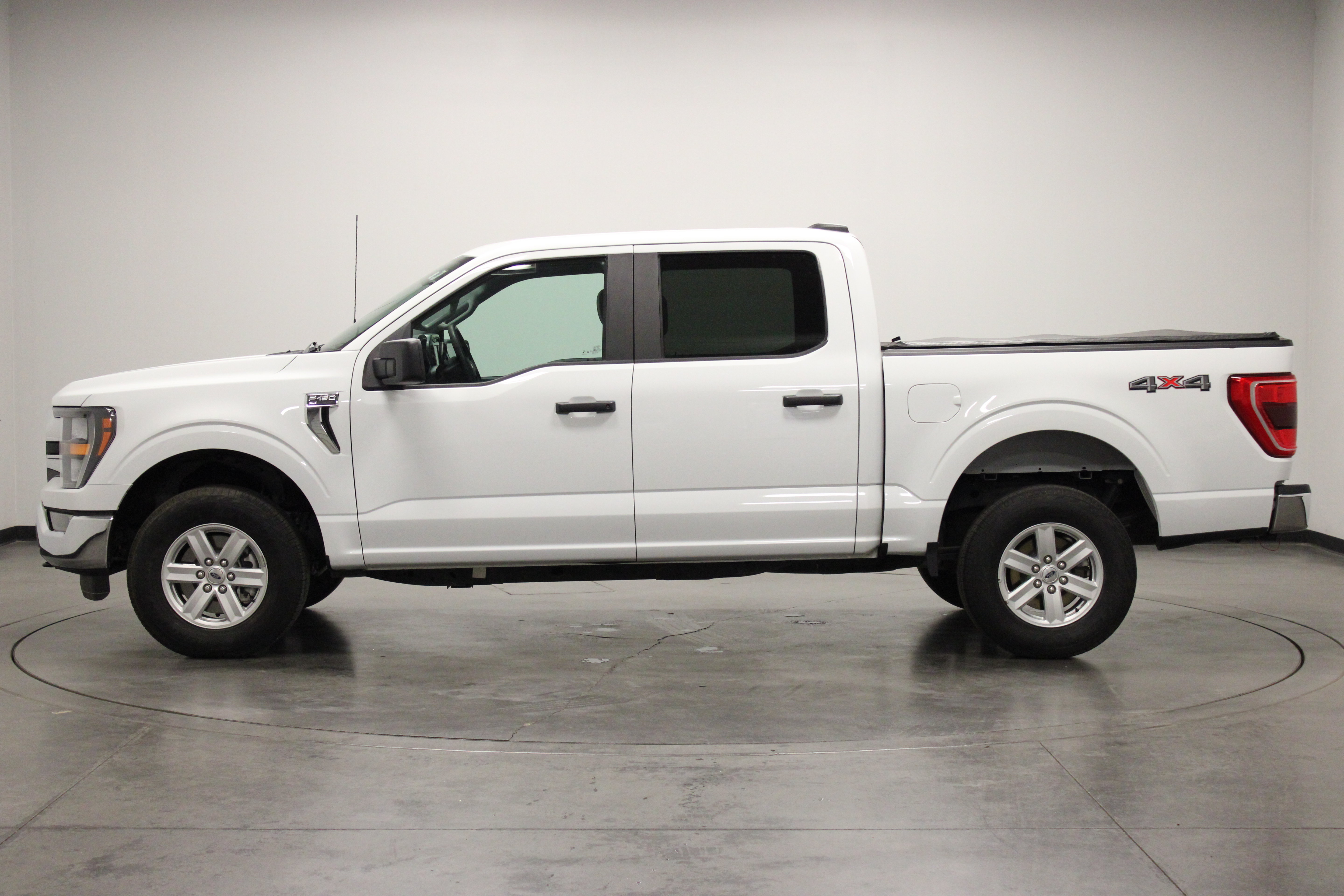 Used 2023 Ford F150 XLT AWD/4WD image 5
