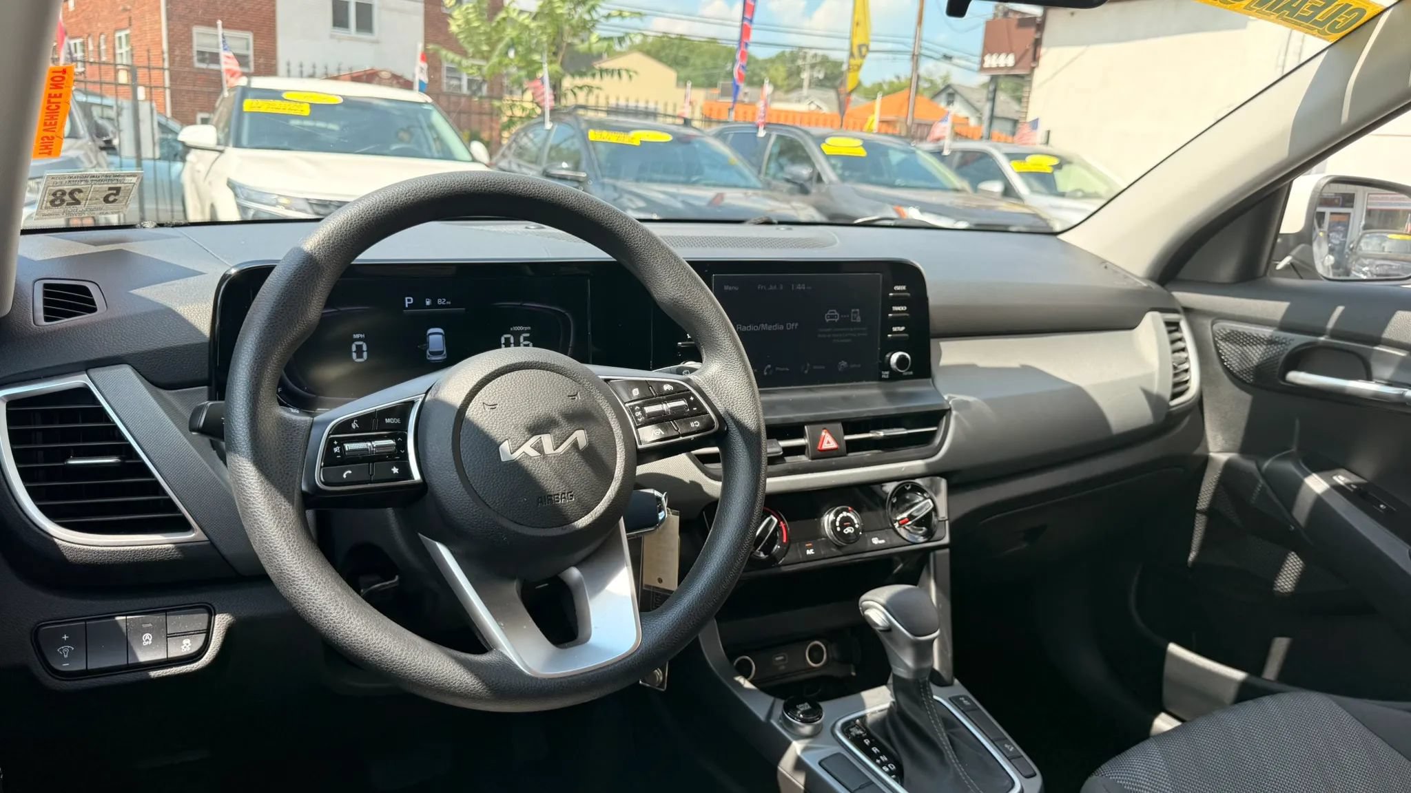 Used 2024 Kia Seltos LX AWD/4WD image 17
