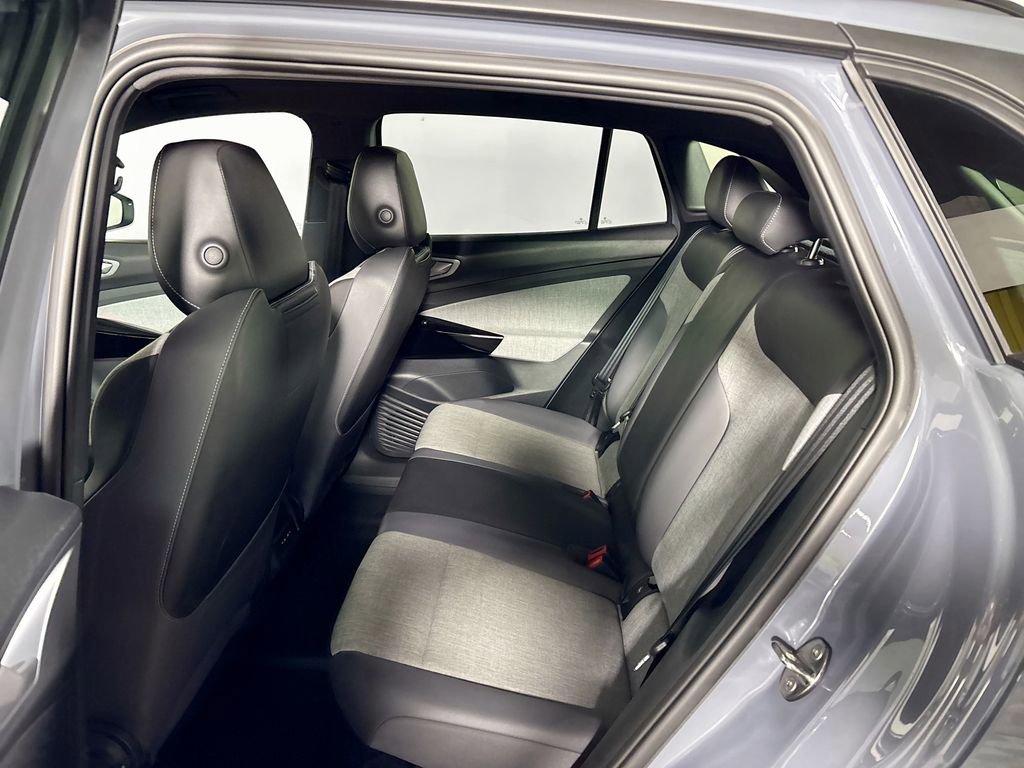 Certified 2024 Volkswagen ID.4 2WD image 21