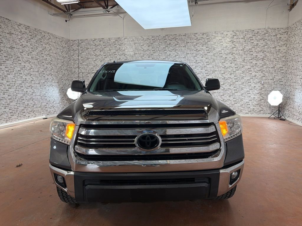 Used 2017 Toyota Tundra SR5 image 2