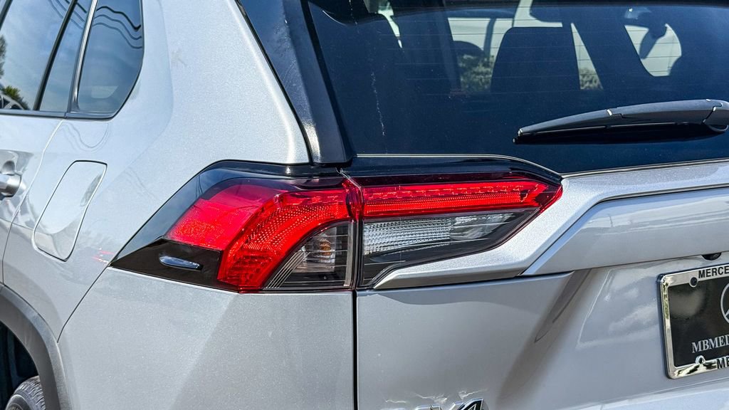 Used 2025 Toyota RAV4 XLE AWD/4WD image 10