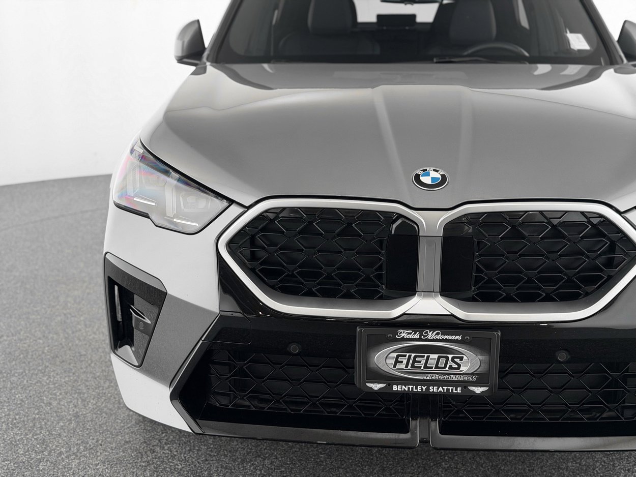 Used 2025 BMW X2 xDrive28i w/ M Sport Package image 38