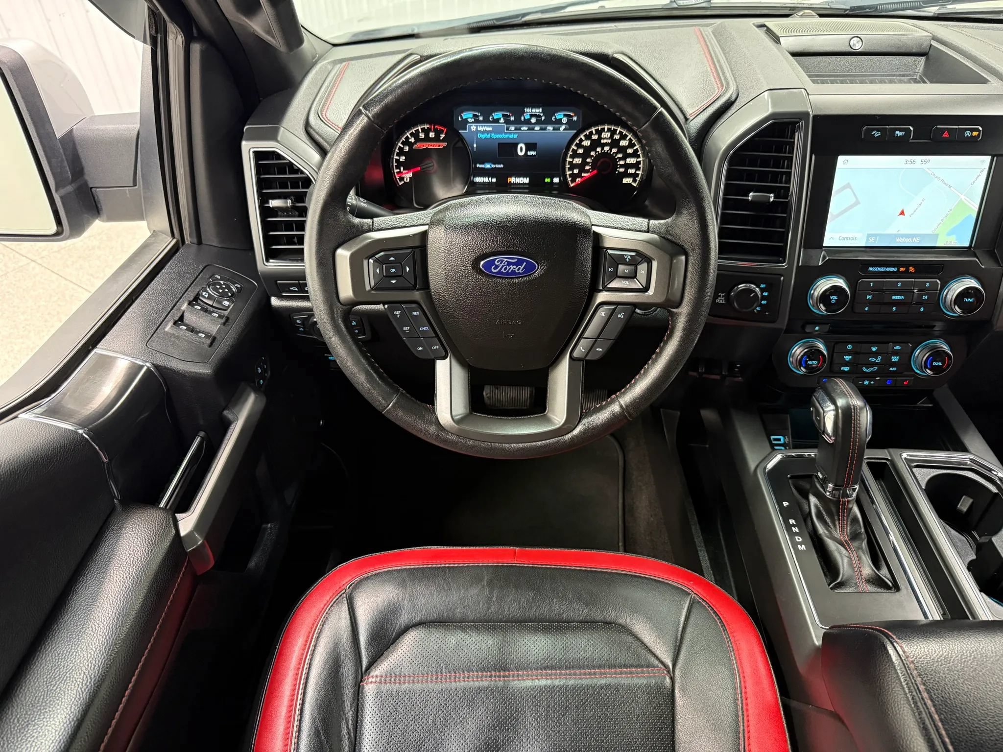 Used 2018 Ford F150 Lariat w/ Equipment Group 502A Luxury AWD/4WD image 17