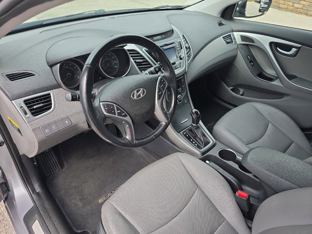 Used 2016 Hyundai Elantra Limited FWD image 18