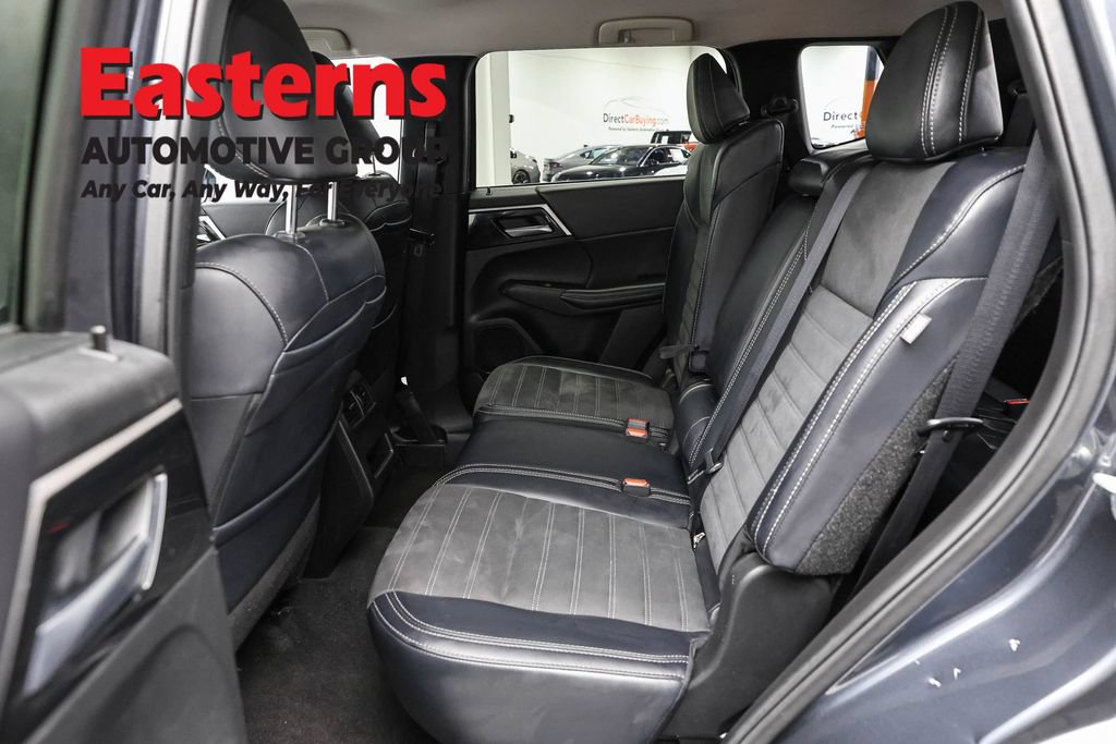 Used 2024 Mitsubishi Outlander SE FWD image 23