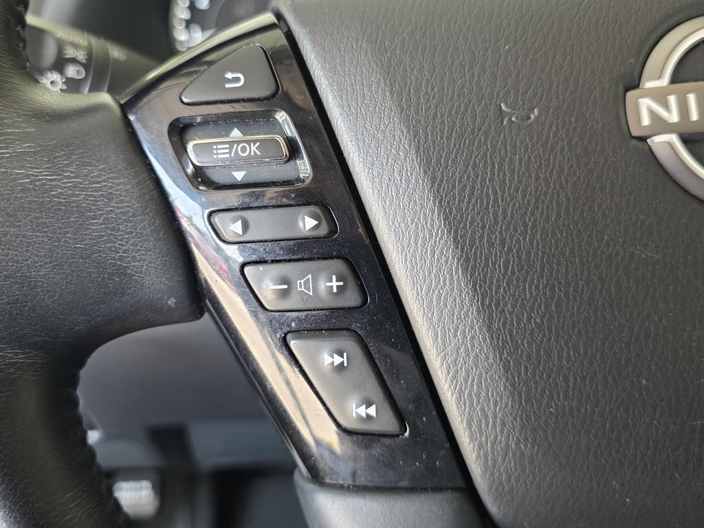 Used 2024 Nissan Armada SL w/ Captain's Chairs Package AWD/4WD image 35