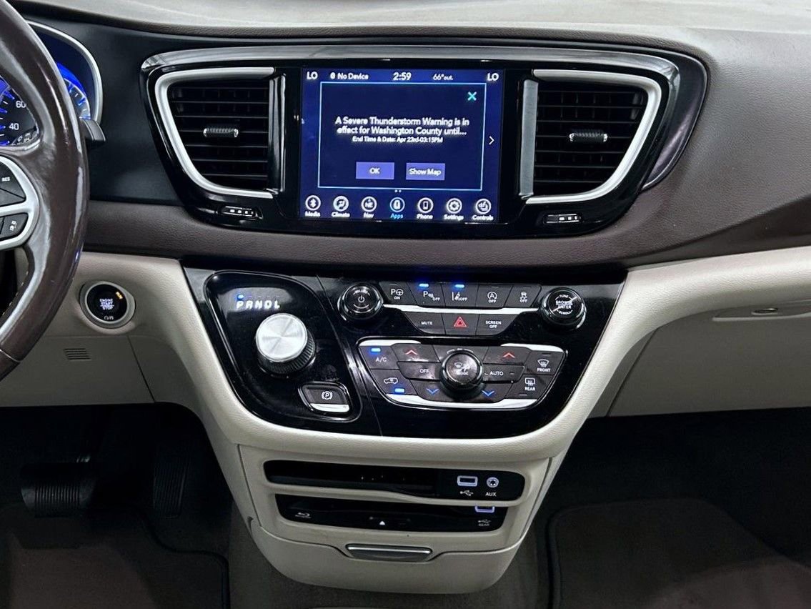 Used 2020 Chrysler Pacifica Touring-L Plus FWD image 12