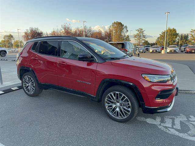 Used 2023 Jeep Compass Limited w/ Elite Group AWD/4WD image 2
