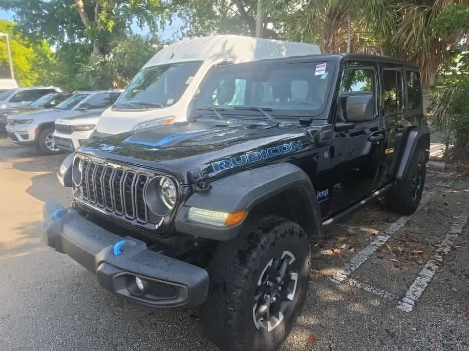 Used 2024 Jeep Wrangler Unlimited Rubicon 4xe w/ Convenience Group AWD/4WD image 2