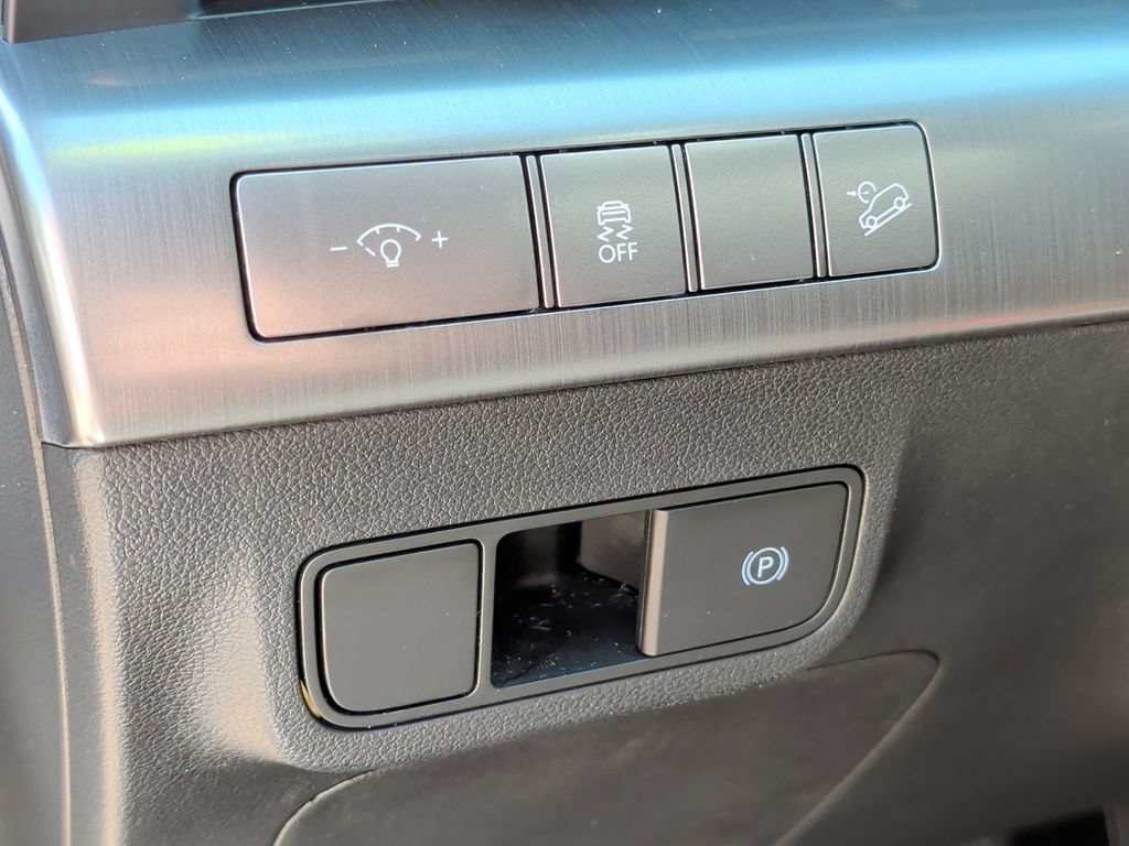 Used 2024 Hyundai Kona SEL FWD image 14