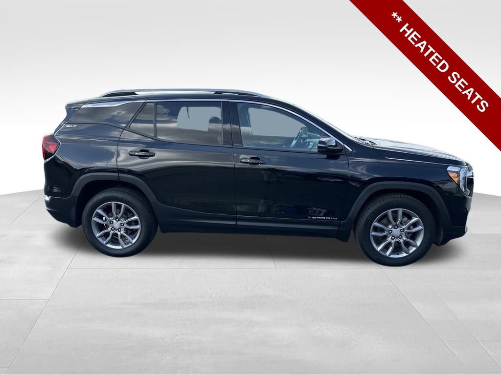 Used 2024 GMC Terrain SLT image 8