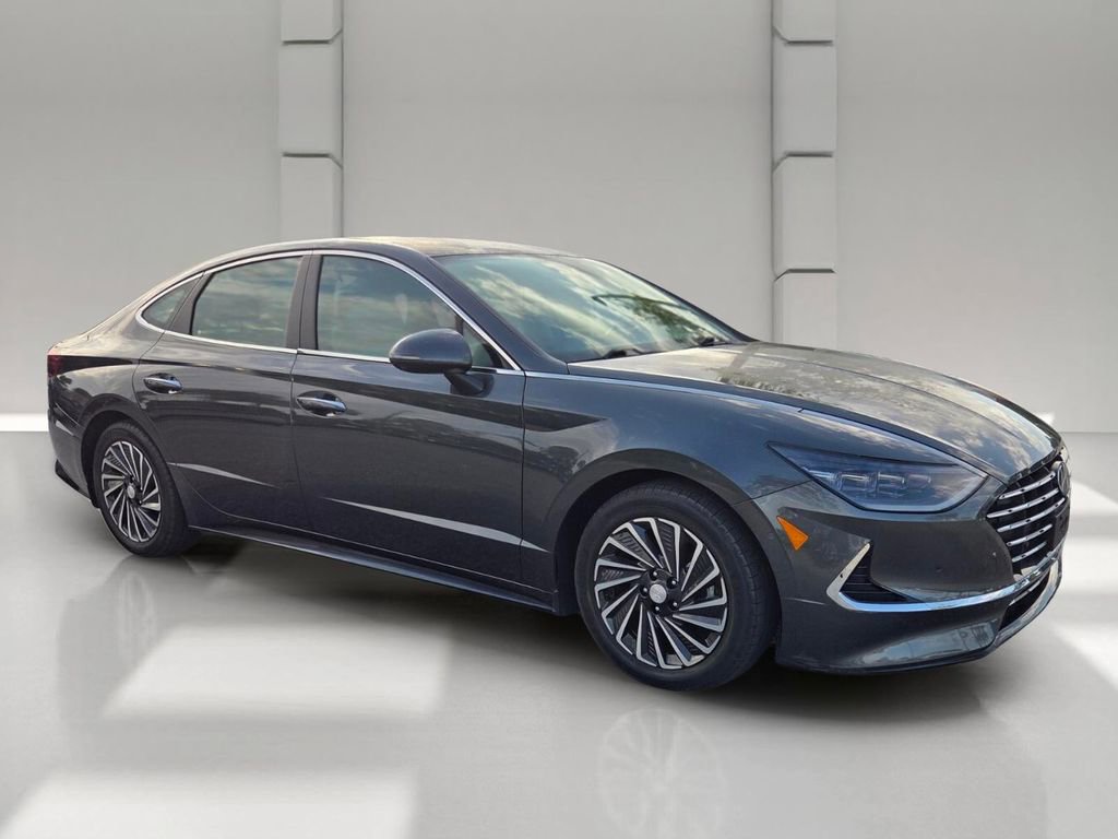 Used 2022 Hyundai Sonata Limited FWD image 2