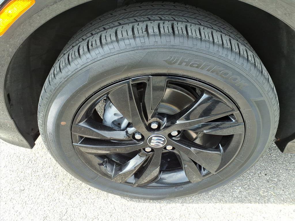 Used 2024 Buick Encore GX Sport Touring image 10