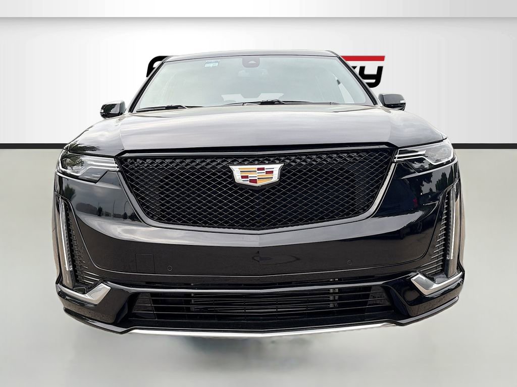 Used 2021 Cadillac XT6 Premium Luxury image 2