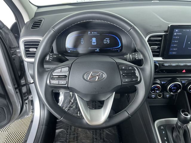 Used 2025 Hyundai Venue SEL image 26
