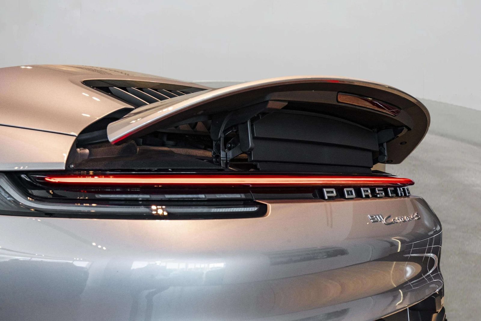 Used 2020 Porsche 911 Carrera 4S AWD/4WD image 58