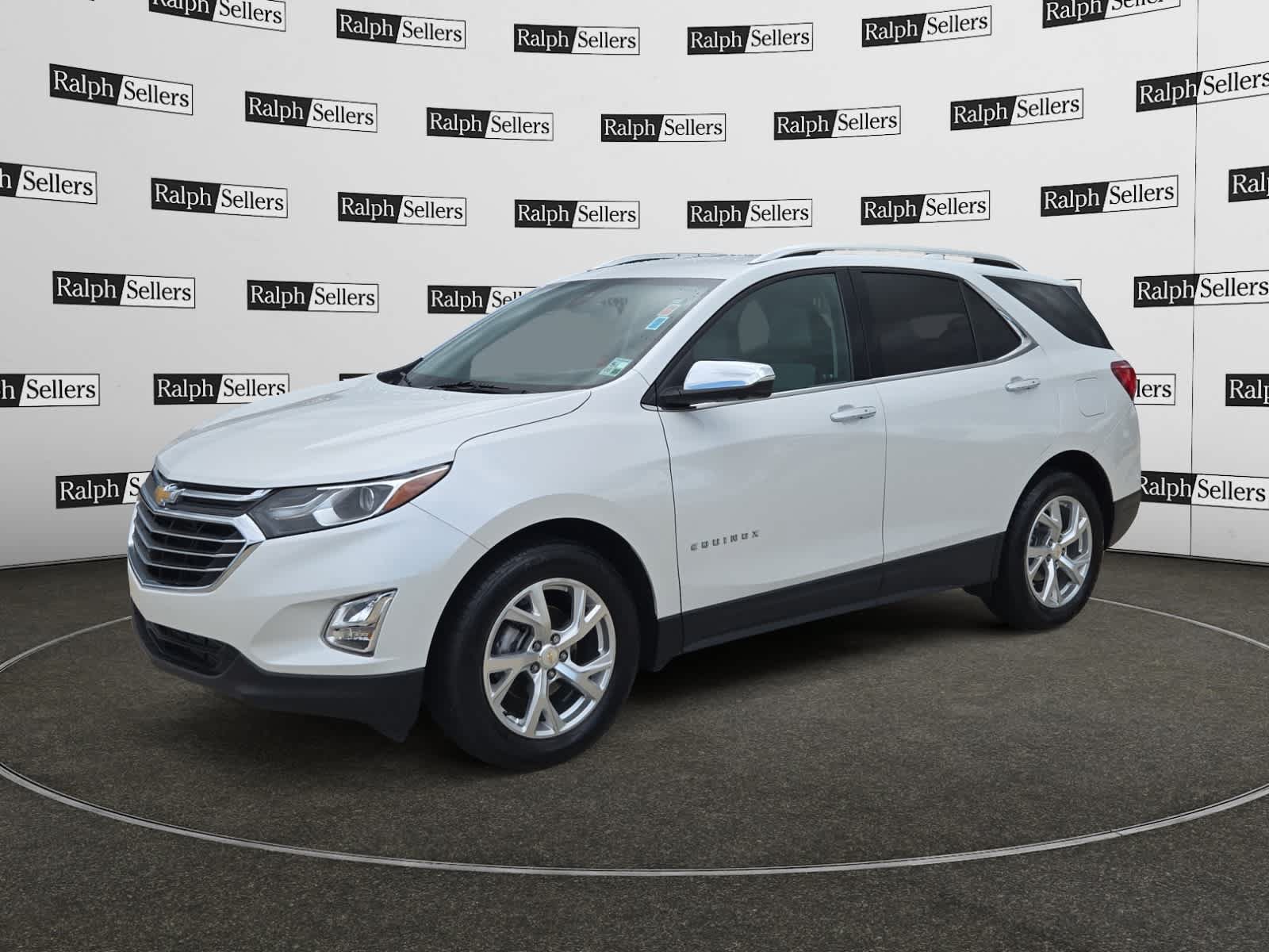 Used 2019 Chevrolet Equinox Premier FWD image 2