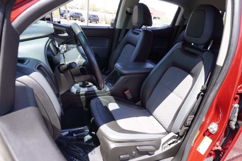 Used 2019 Chevrolet Colorado Z71 AWD/4WD image 16