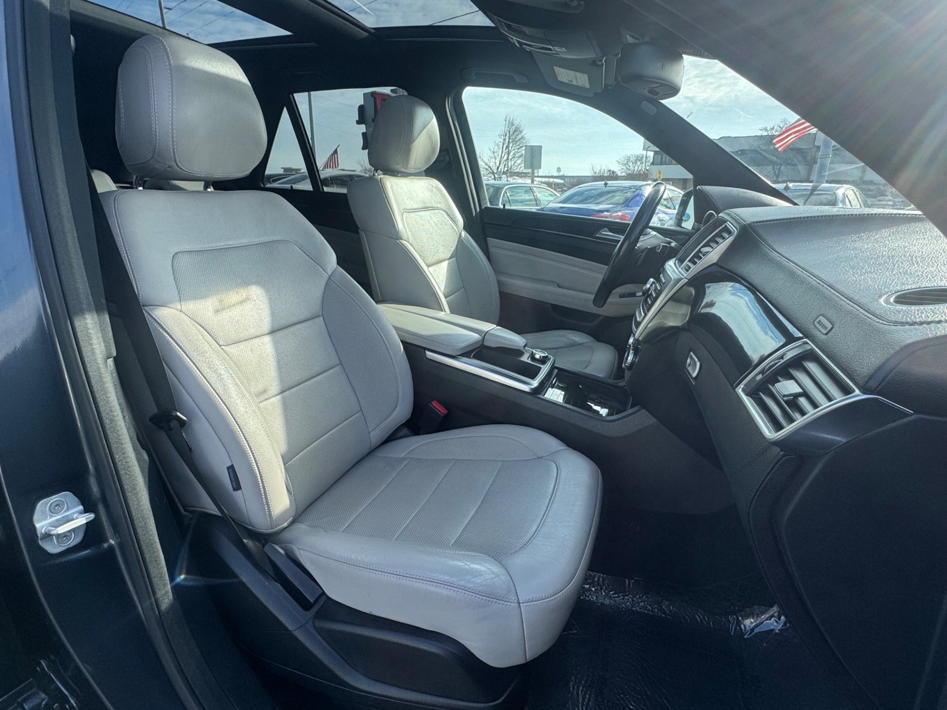 Used 2015 Mercedes-Benz ML 400 4-MATIC image 29