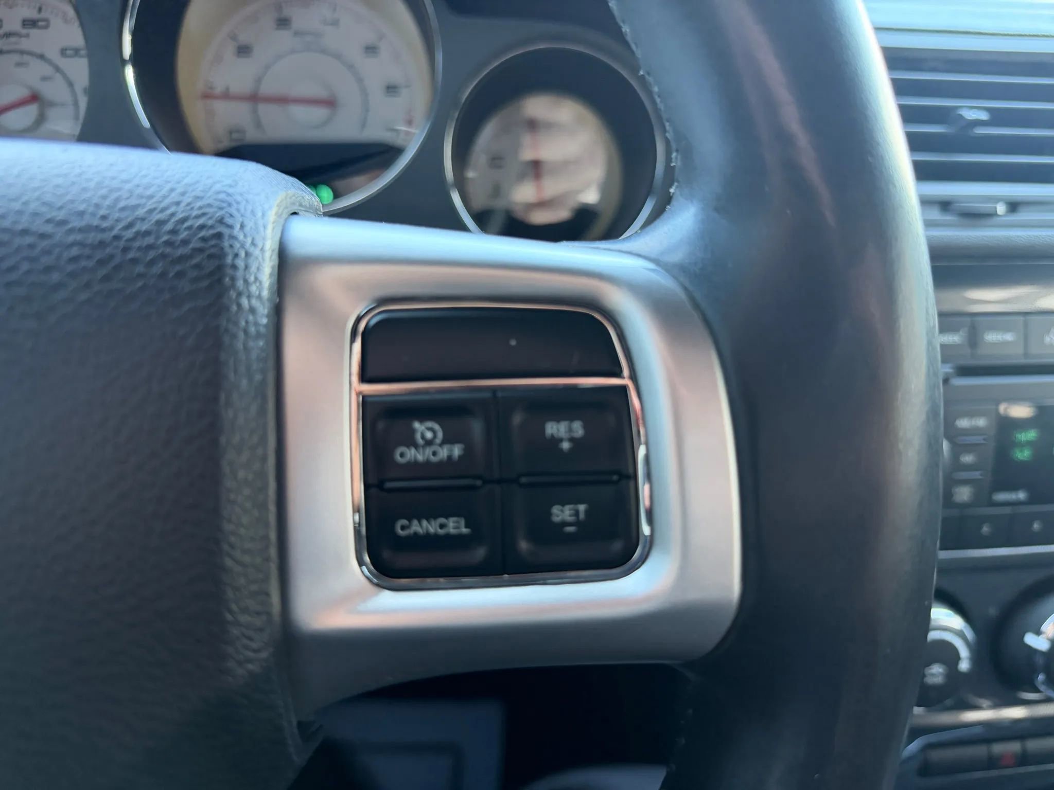 Used 2011 Dodge Challenger image 22