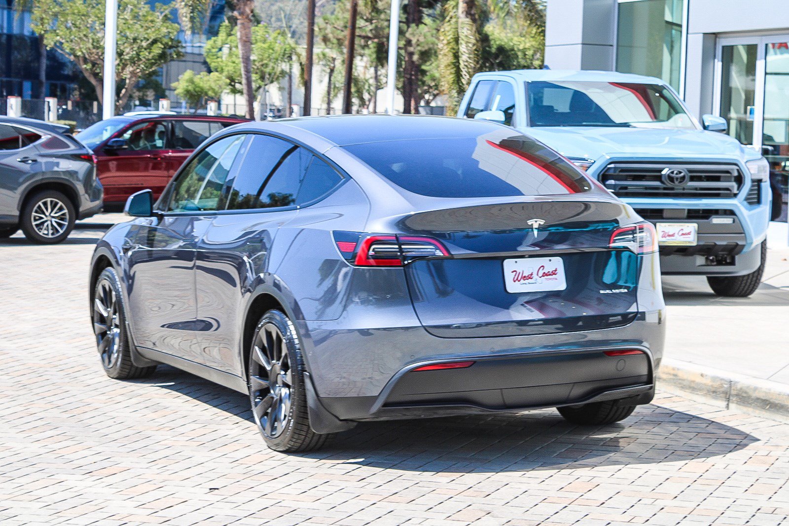Used 2021 Tesla Model Y Long Range AWD/4WD image 9