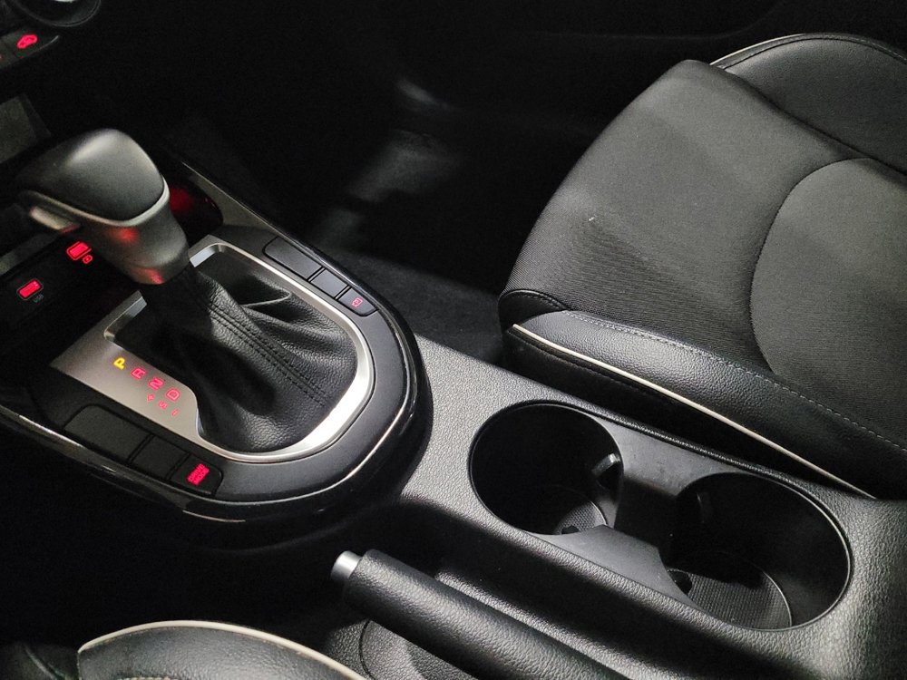 Used 2022 Kia Forte GT-Line image 26