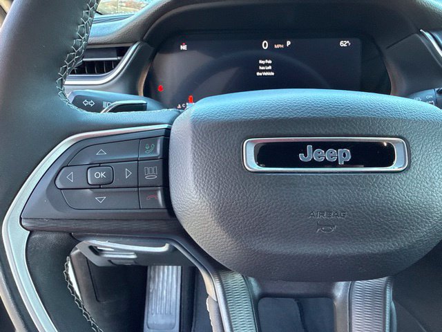 Used 2024 Jeep Grand Cherokee L Laredo AWD/4WD image 35