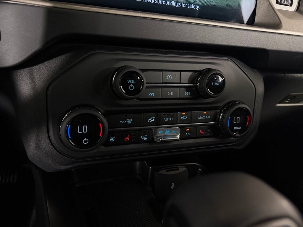 Used 2025 Ford Bronco Outer Banks AWD/4WD image 19