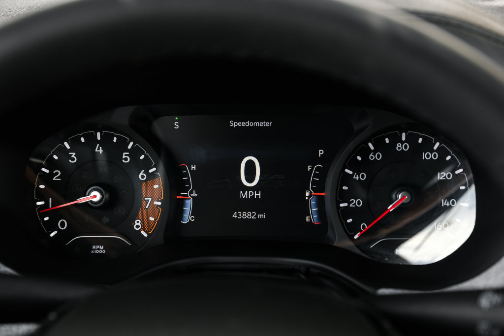 Used 2023 Jeep Compass Latitude AWD/4WD image 28