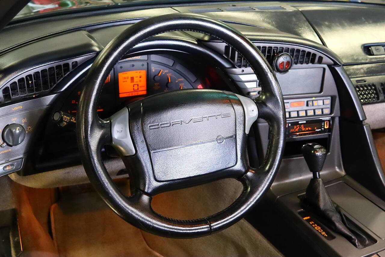 Used 1990 Chevrolet Corvette Coupe RWD image 11